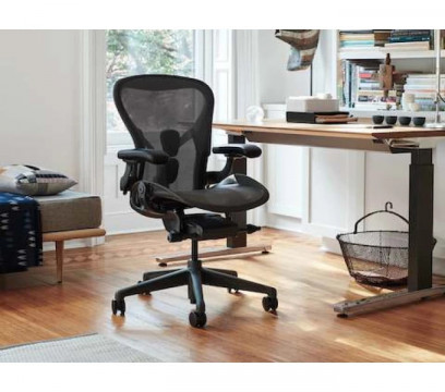 Офисное кресло Herman Miller Aeron (Size C) MB Graphite